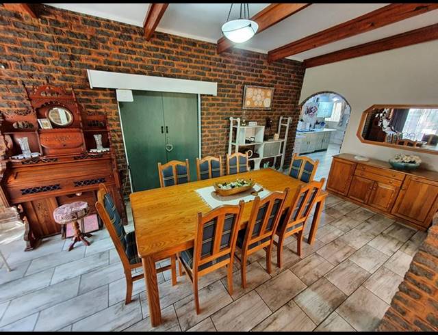 5 BEDROOM HOUSE FOR SALE IN KARENPARK